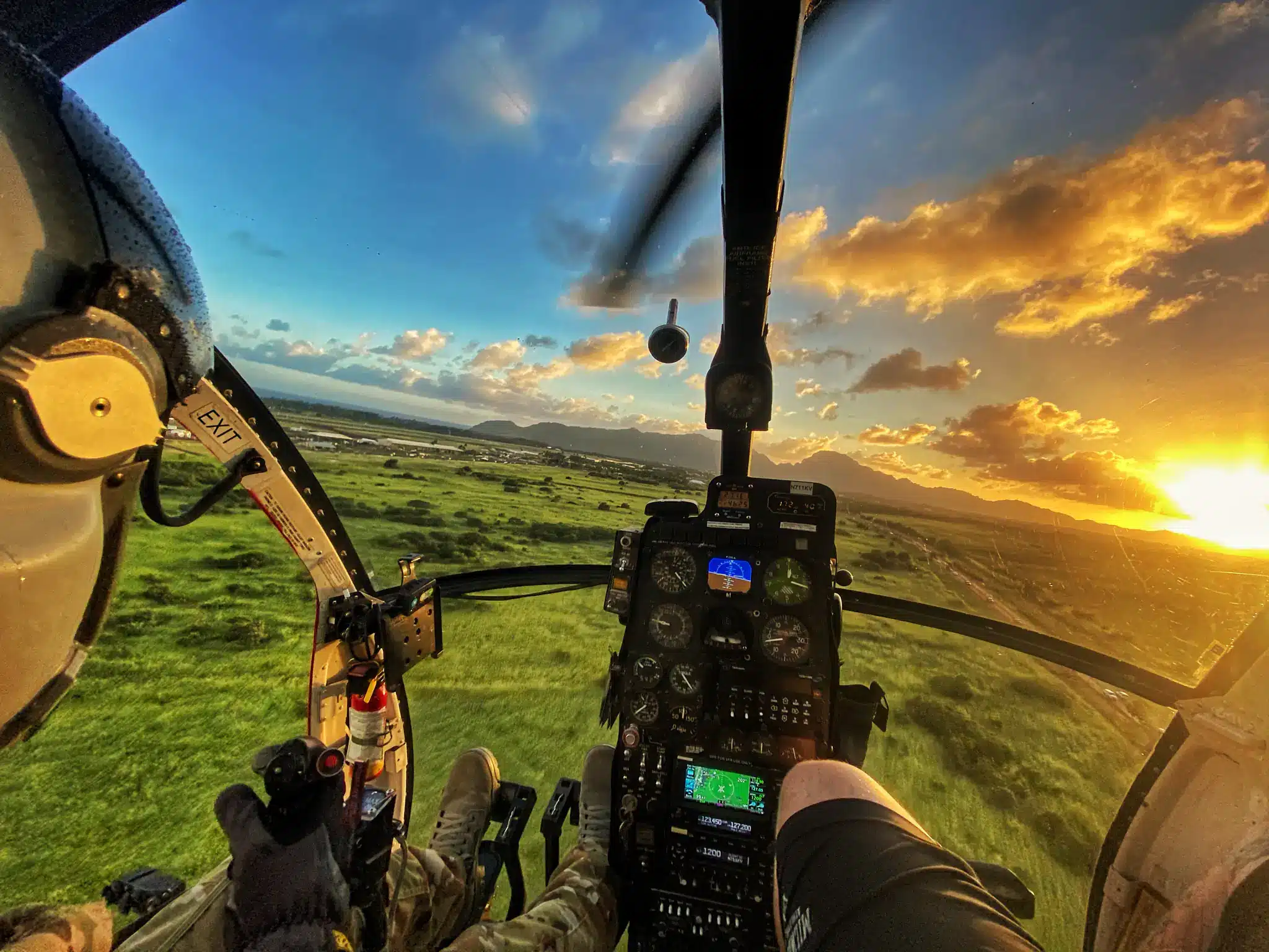 hughes 500 helicopter tour kauai