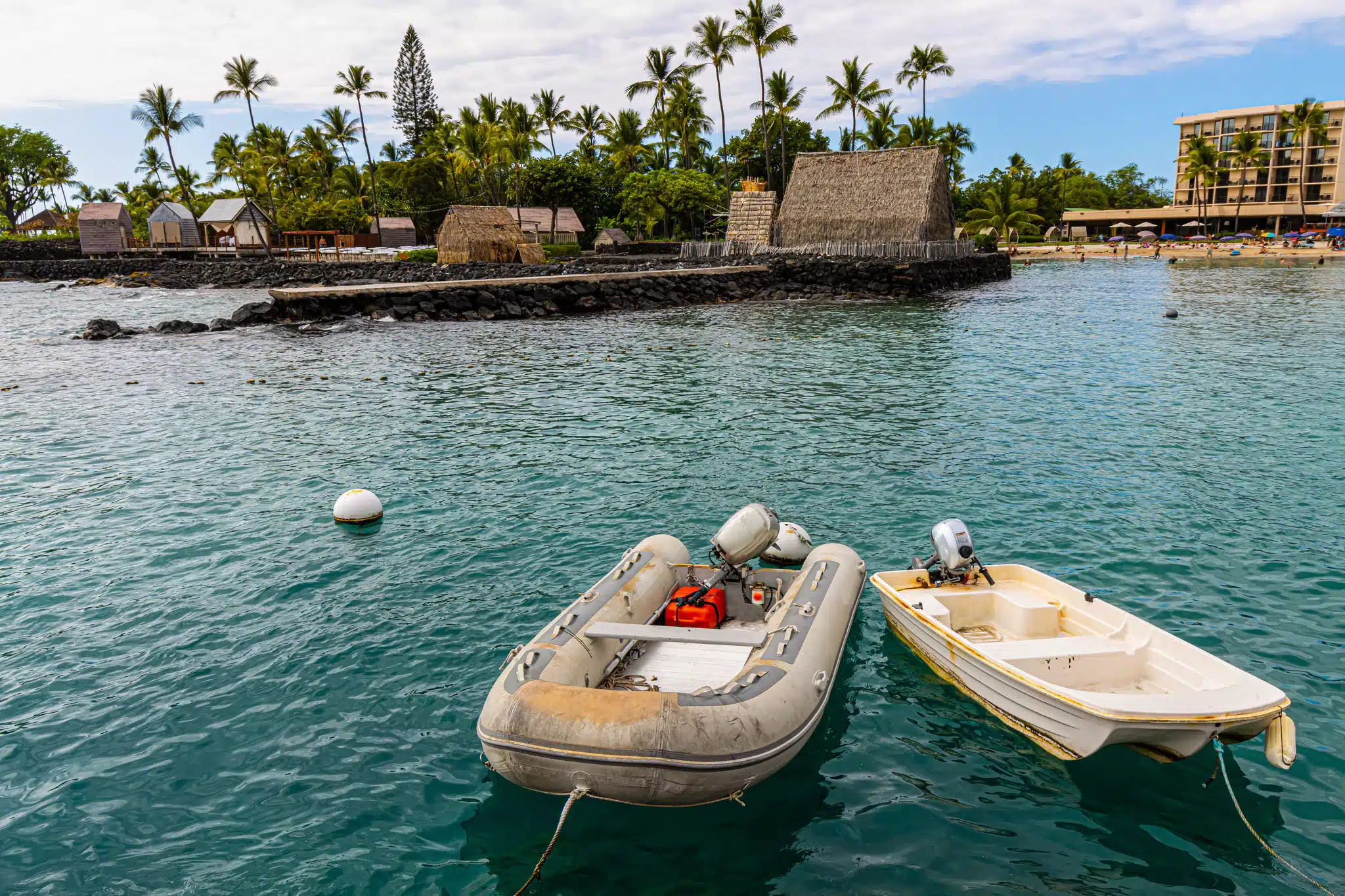 Kamakahonu Bay is a Beach located in the city of Kailua-Kona on Big Island, Hawaii